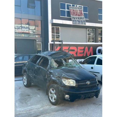 Toyota Rav4 2007 2.0 sağ ön far