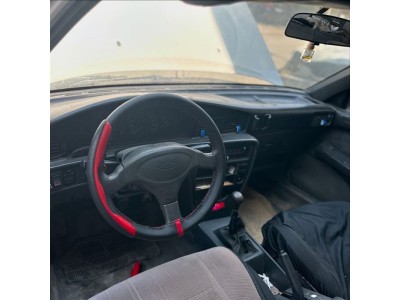Toyota Corona 1992 göğüs