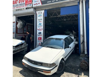 Toyota Corona 1992 sol ön çamurluk