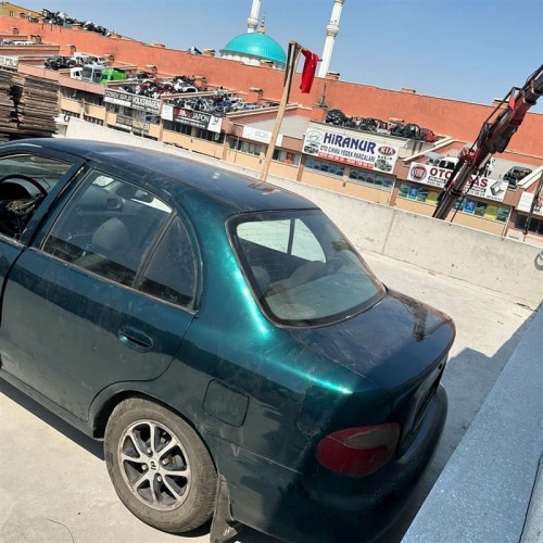 Hyundai Accent Yumurta Kasa 1997 sol arka çamurluk yeşil