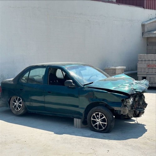 Hyundai Accent Yumurta Kasa 1997 sağ ön çamurluk yeşil