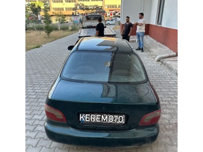 Hyundai Accent Yumurta Kasa 1997 bagaj kapağı yeşil