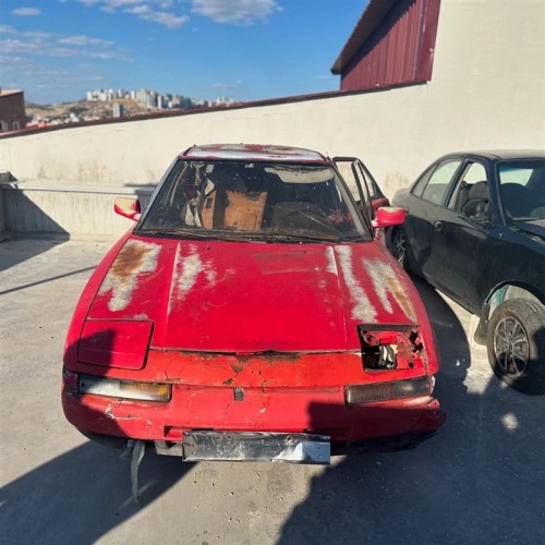 Mazda 323 1993 kaput kırmızı