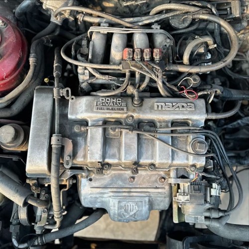 Mazda 626 1996 üst kapak