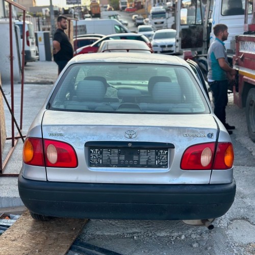 Toyota corolla 1.6 2001 arka tampon