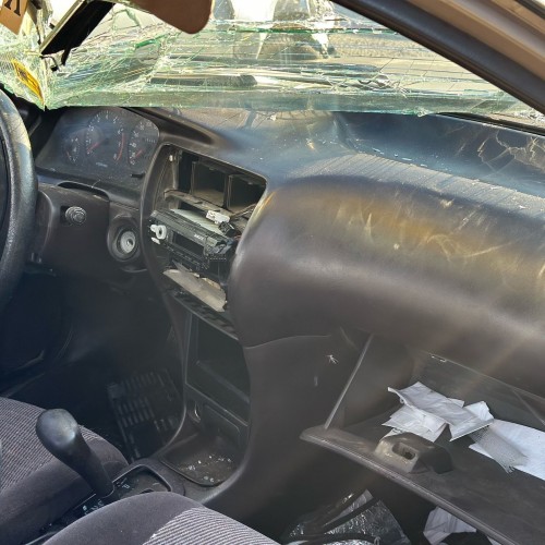 Toyota Corolla 1.6 1997 göğüs