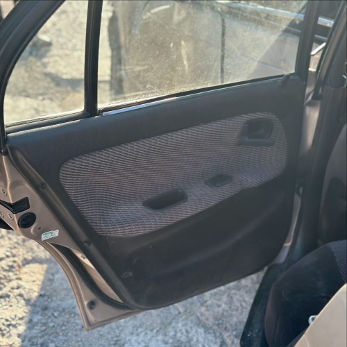 Toyota Corolla 1.6 1997 sol arka kapı döşemesi