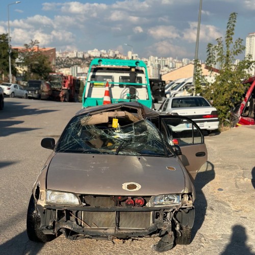 Toyota Corolla 1.6 1997 sağ ön far