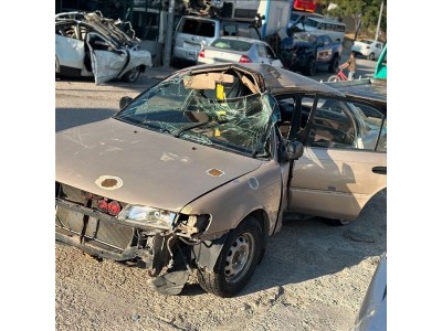 Toyota Corolla 1.6 1997 kaput