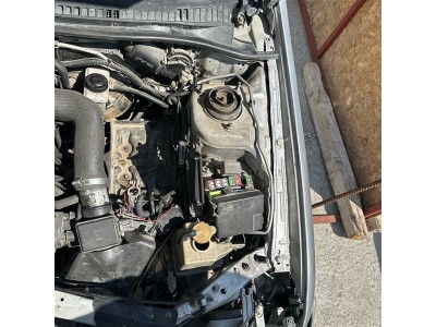 Mazda 323 1.5 1998 sigorta kutusu