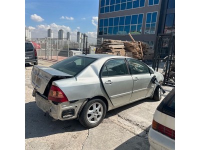 Toyota Corolla 1.4 2006 sağ arka çamurluk