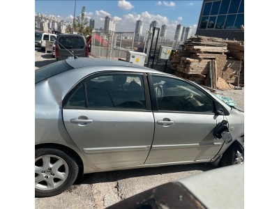 Toyota Corolla 1.4 2006 sağ arka kapı