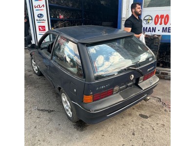 Suzuki swift 1.3 1994 sağ arka stop camı