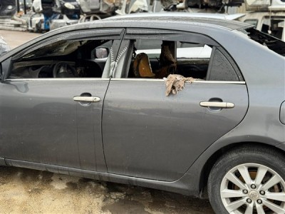 Toyota corolla 2009 sol arka kapı gri