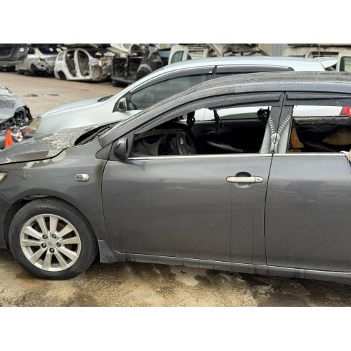 Toyota corolla 2009 sol ön kapı gri