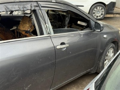 Toyota corolla 2009 sağ ön kapı gri