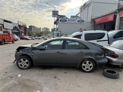 Nissan Primera 2007 sol kapı camı